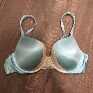 Soma 36D aqua with lace soft bra